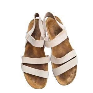Naot Kayla Sandals Women Sz 40 Soft Suede Strappy Wedge. flaws